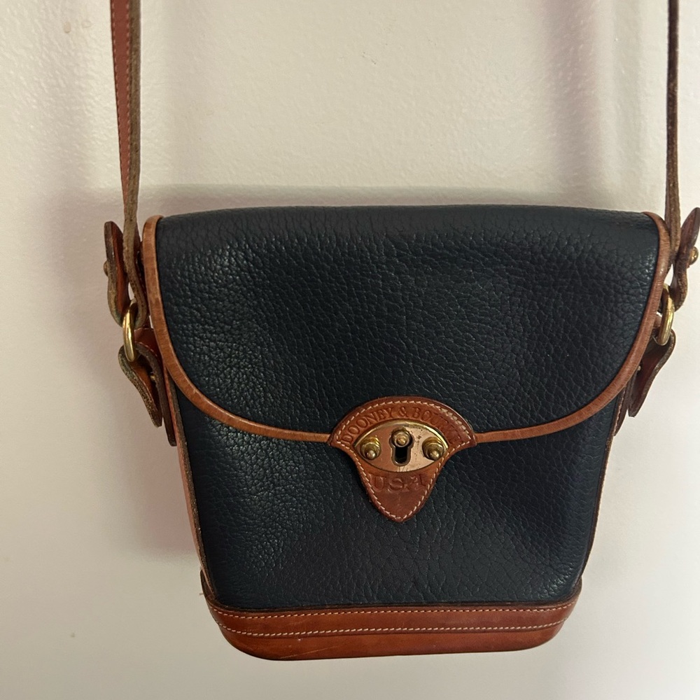 Vintage Dooney & Bourke Navy and British Tan Crossbody Bag with Leather Accents